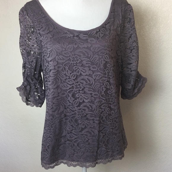 American Eagle Outfitters Tops - AE Lace Top